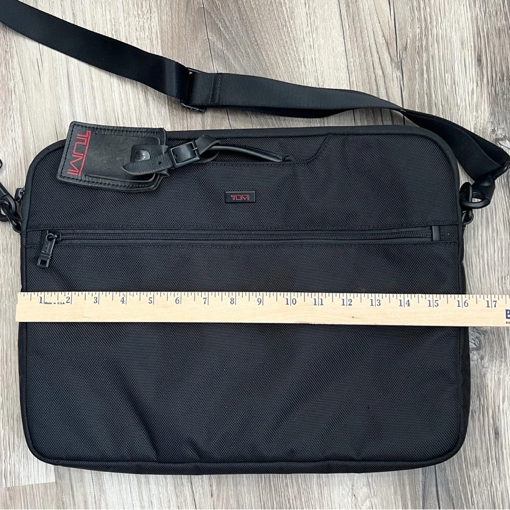 Tumi Laptop Bag Travel Black Bag Padded 16” x 13”